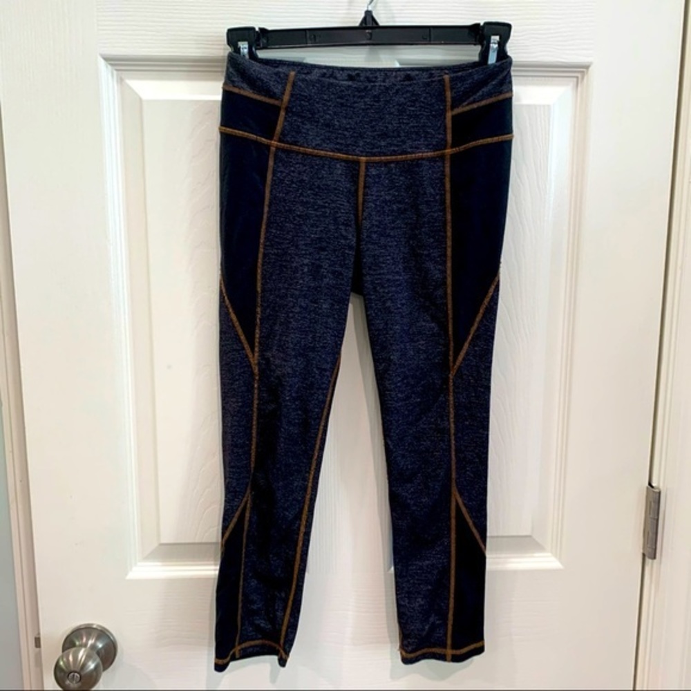 Athleta gray & black athletic leggings size XS